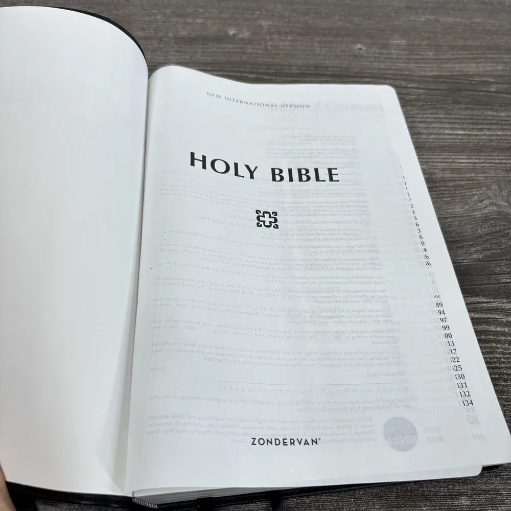 Holy Bible NIV Thinline Reference Large Print Black Leather Indexed Zondervan